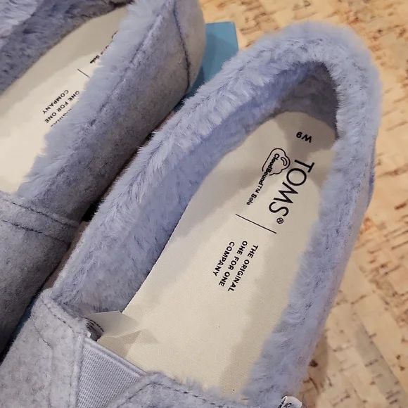 TOMS Alpargata Natural Felt Slipper Shoes with Faux Fur Lining Nwt. - Picture 2 of 3